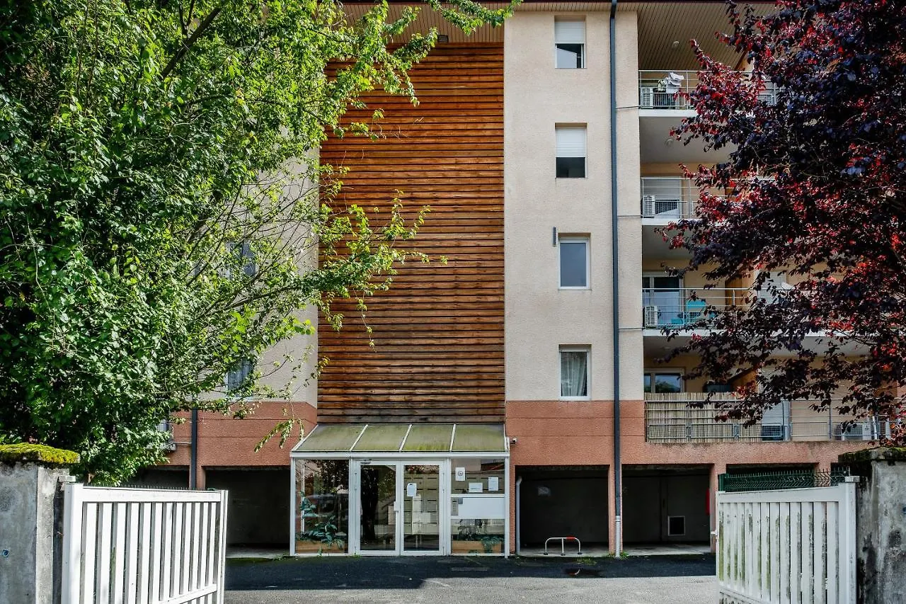 Appart. T 1 Bis, Centre Ville, Entierement Renove Lourdes